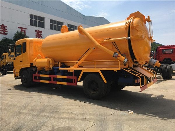 Dongfeng 4x2 8-12CBM City Sanitation Feces and Sewage Suction Trucks