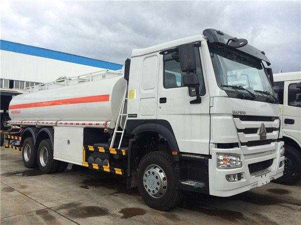 HOWO 6x4 10 Wheels 20-25CBM  Fuel oil Tanker