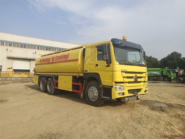 HOWO 6x4 10 Wheels 20-25CBM  Fuel oil Tanker